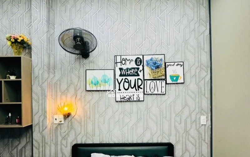 Bán Nhà Lạc Long Quân, Phường 8 Tân Bình, DTSD 50m2, 3Tầng 2PN. Chỉ 3.15 tỷ còn TL Với chính Chủ